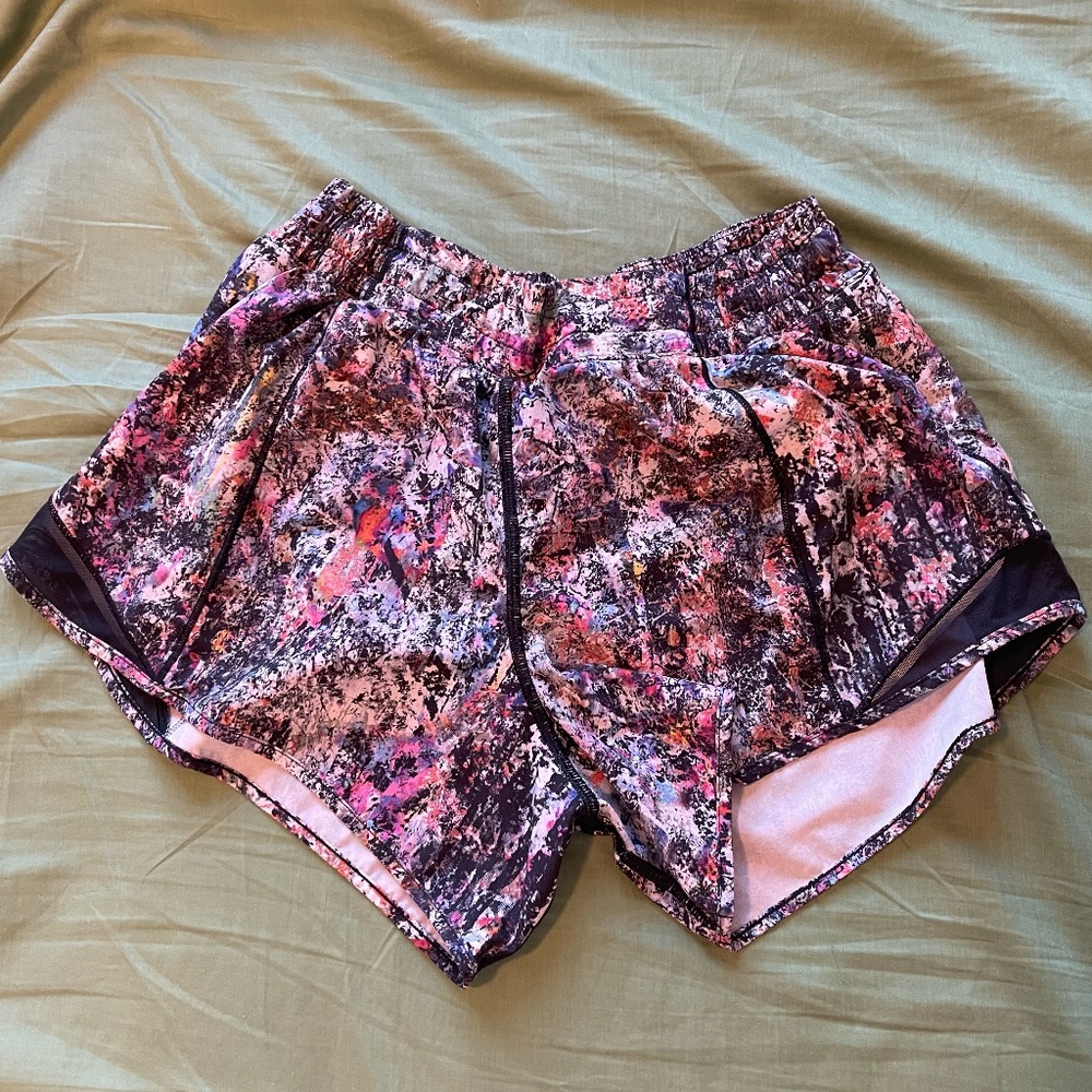 Lululemon Hotty Hot 4" (8)